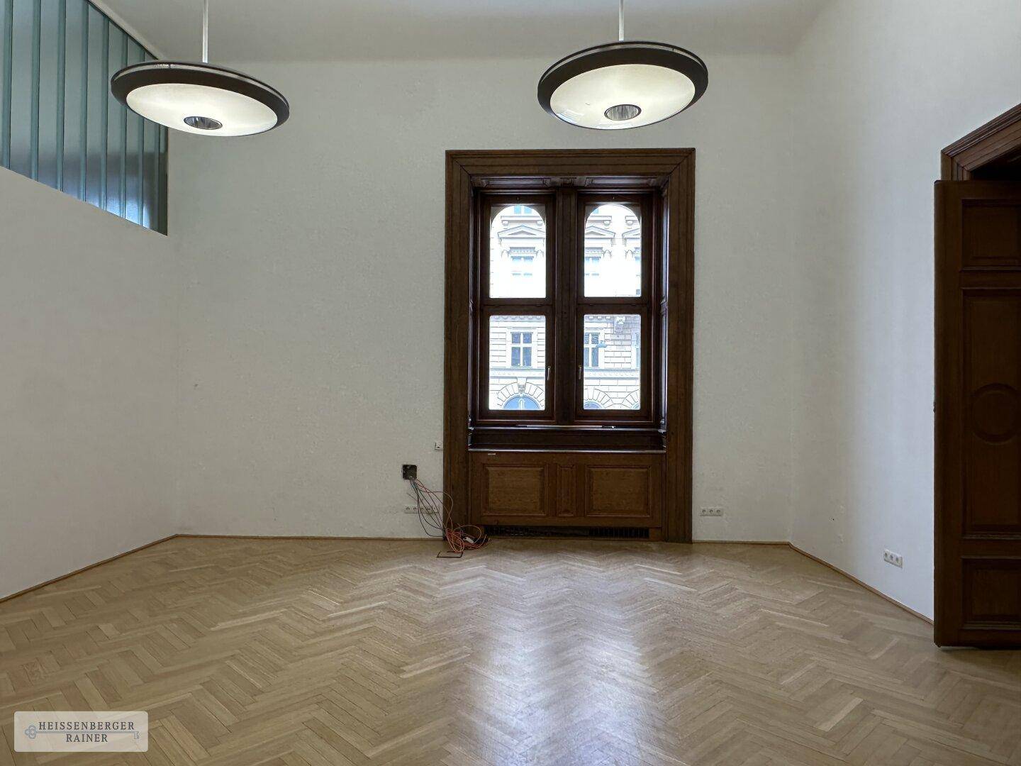 PRÄCHTIGES ALTBAUBÜRO /// SOFORT EINZUGSBEREIT /// VIER ZIMMER, VIER EINGÄNGE - Widok 4