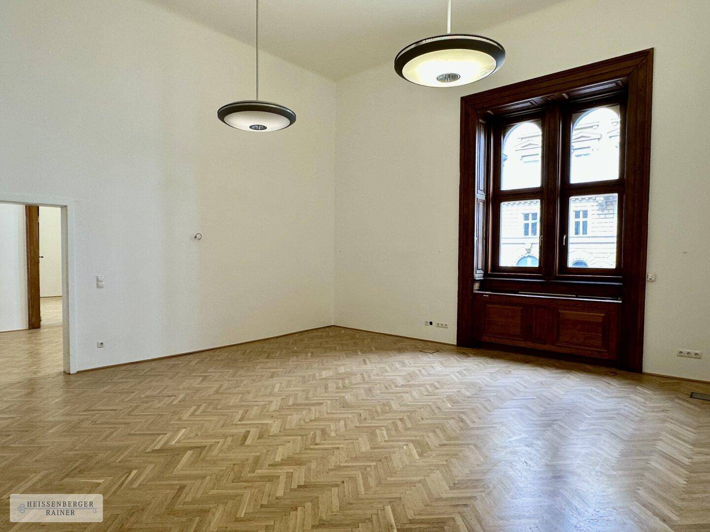 PRÄCHTIGES ALTBAUBÜRO /// SOFORT EINZUGSBEREIT /// VIER ZIMMER, VIER EINGÄNGE - Widok 5