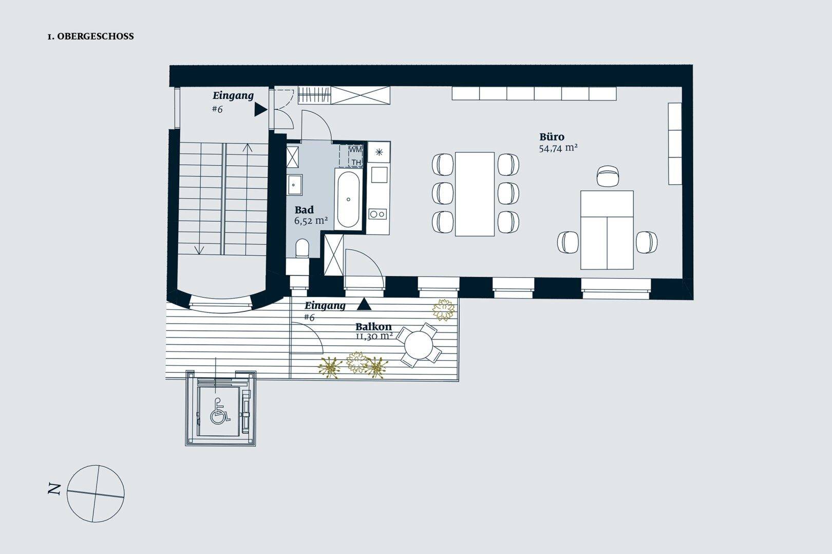 Grundriss des ersten Obergeschosses mit Büro, Bad, Balkon und Aufzug.