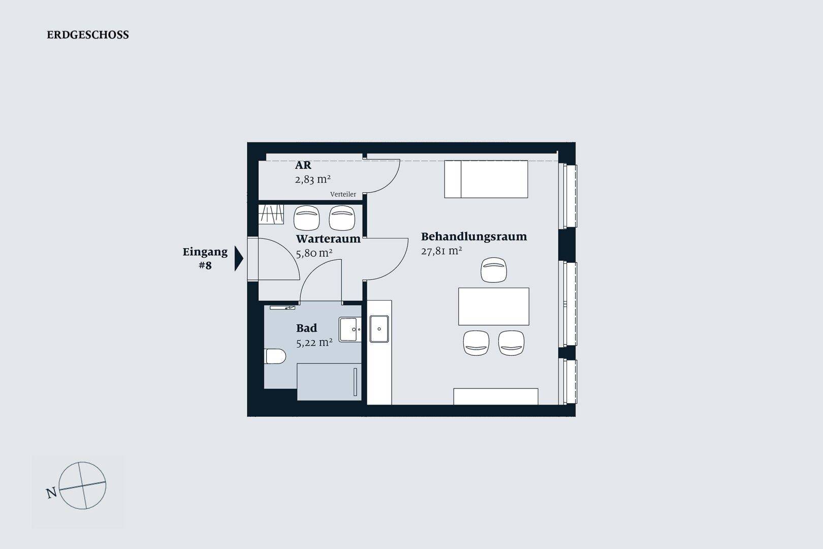 Grundriss des Erdgeschosses mit Eingangsbereich, Wartezimmer, Behandlungsraum, Bad und Abstellraum.