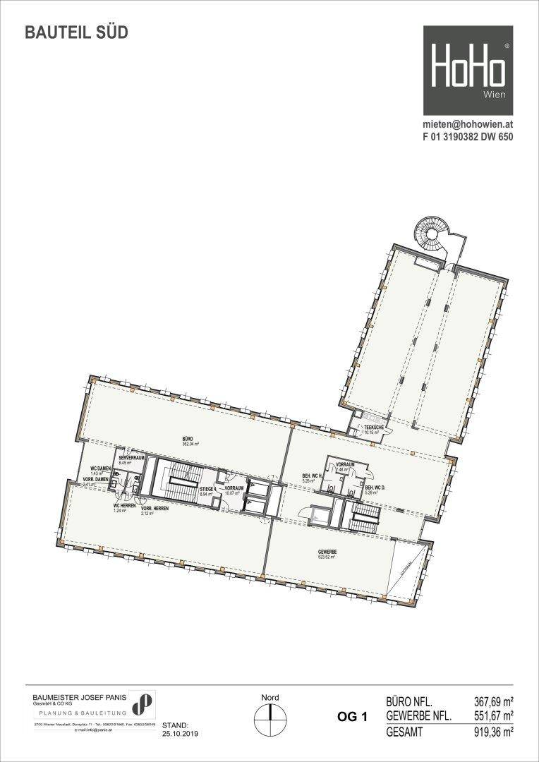 Grundrissplan für ein Büro- oder Gewerbeobjekt mit mehreren Bereichen und Treppenhaus.