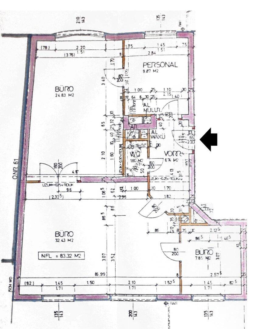 Detaillierter Grundriss mit Raumaufteilung und Flächenangaben für Büros und Personalbereiche.