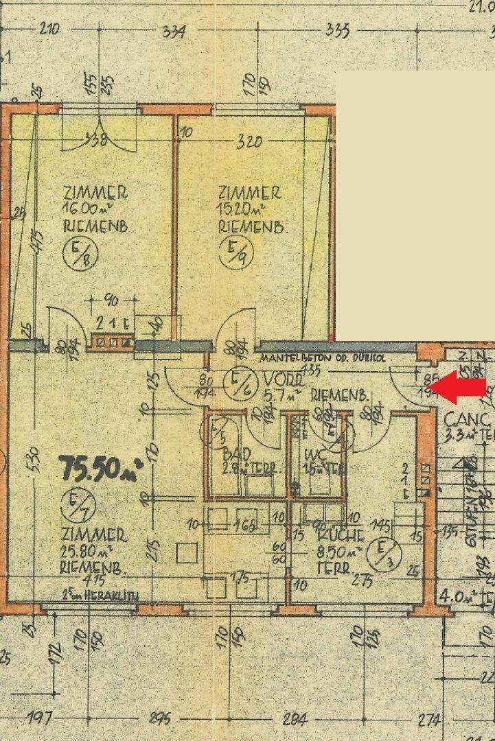 Grundrissplan zeigt die Aufteilung der Zimmer, Küche, Bad und WC mit Flächenangaben.