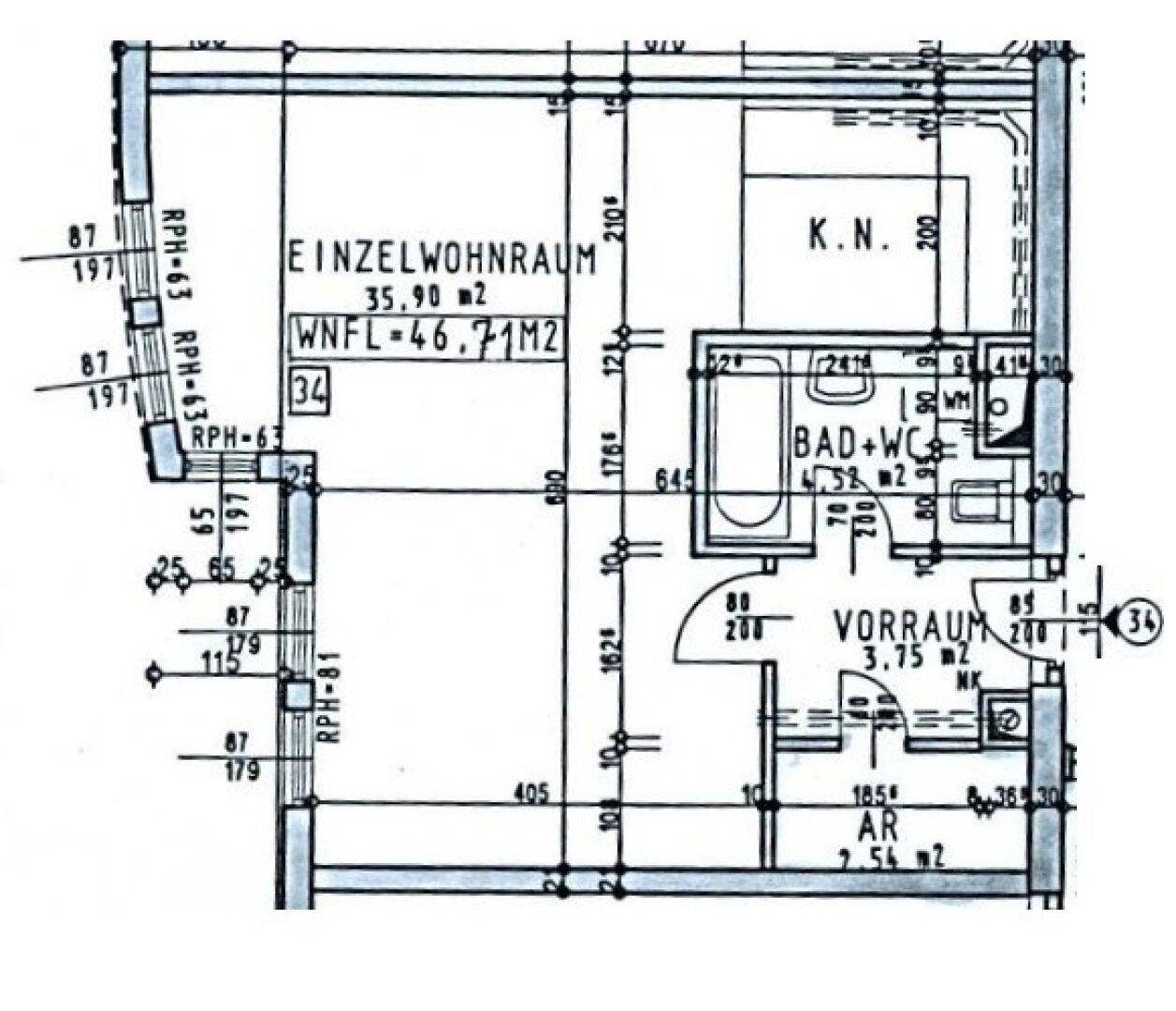 Detaillierter Grundrissplan mit Raumaufteilung, inklusive Wohnraum, Bad und Vorraum.