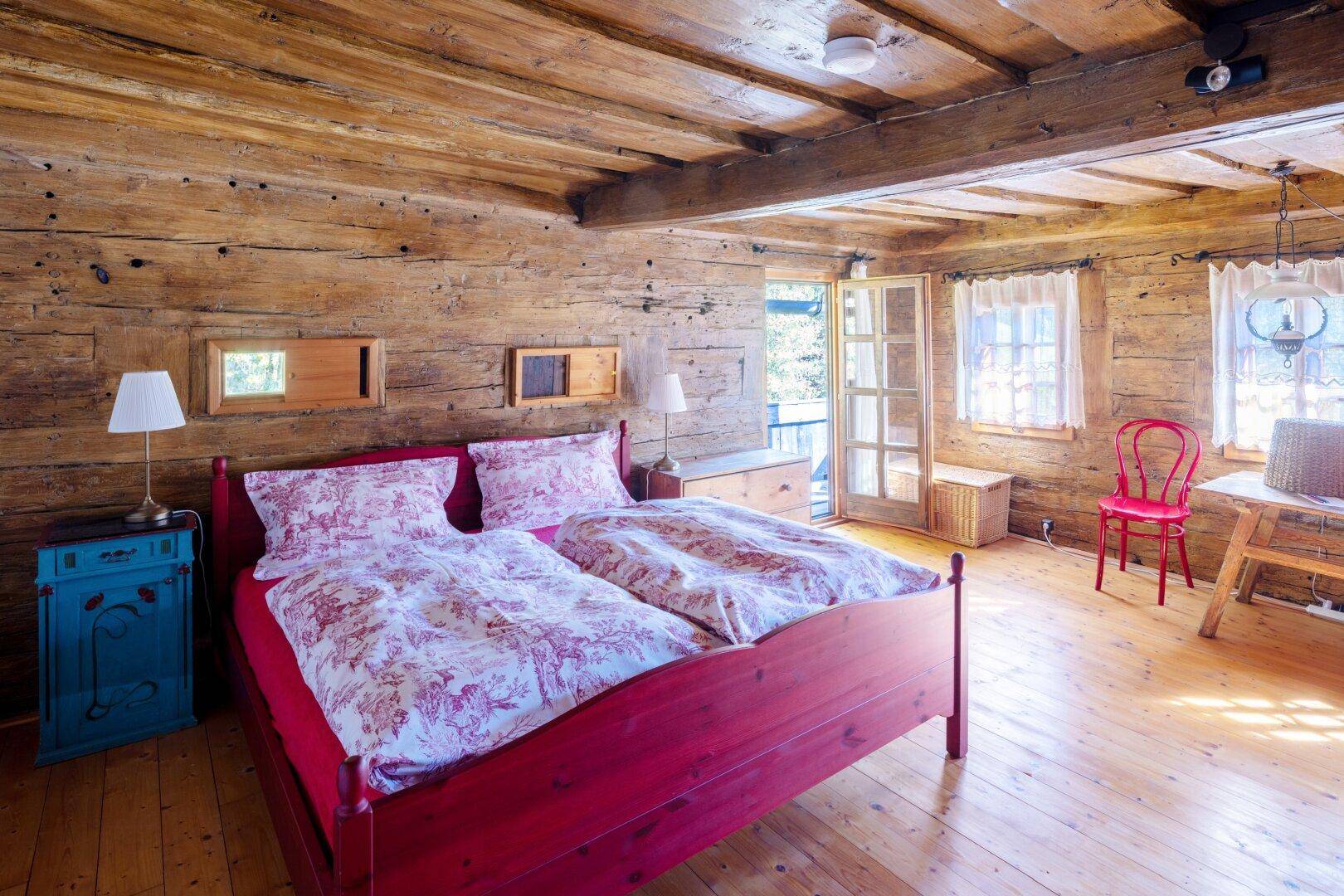 Großzügiges Schlafzimmer