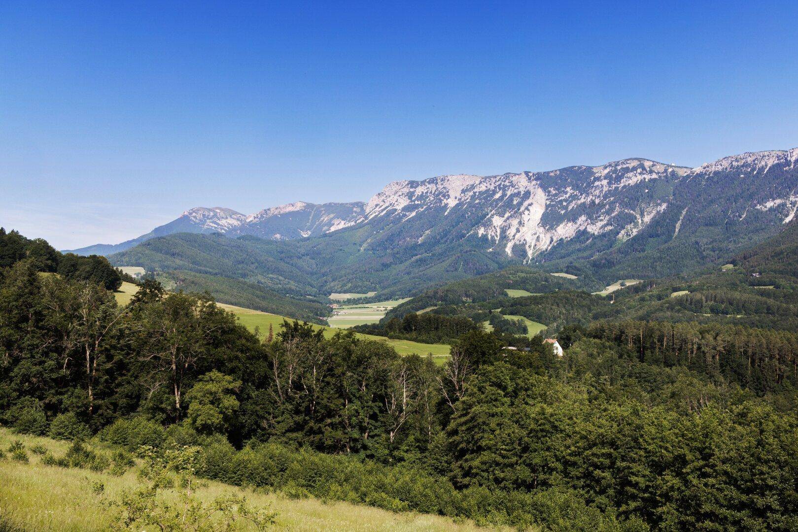 Blick zur Rax und dem Preiner Gscheid