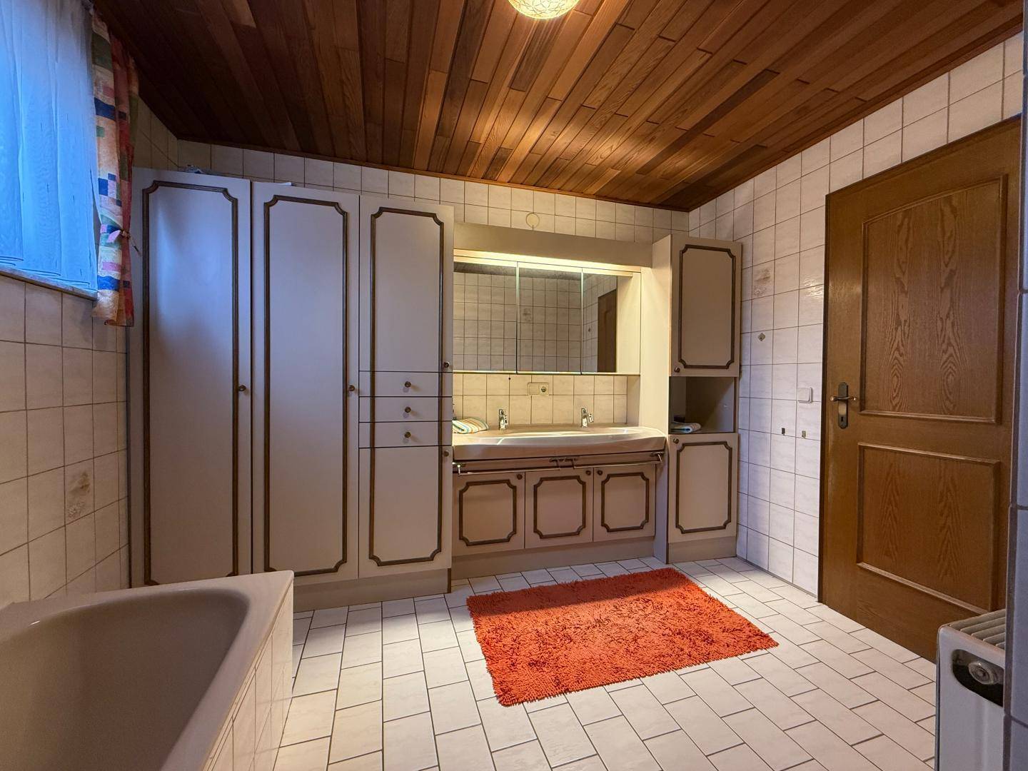 Badezimmer OG aktuell