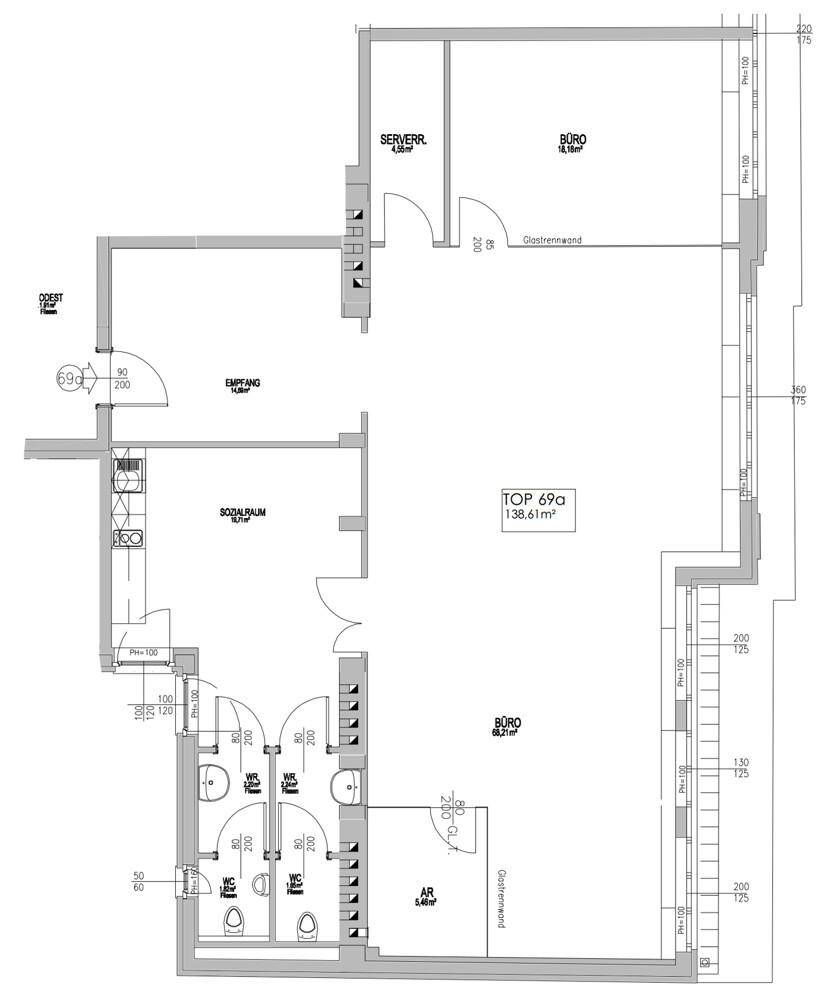 Detaillierter Grundriss einer Wohnung mit mehreren Büroräumen und Sanitäranlagen, Gesamtfläche 138,61 m².