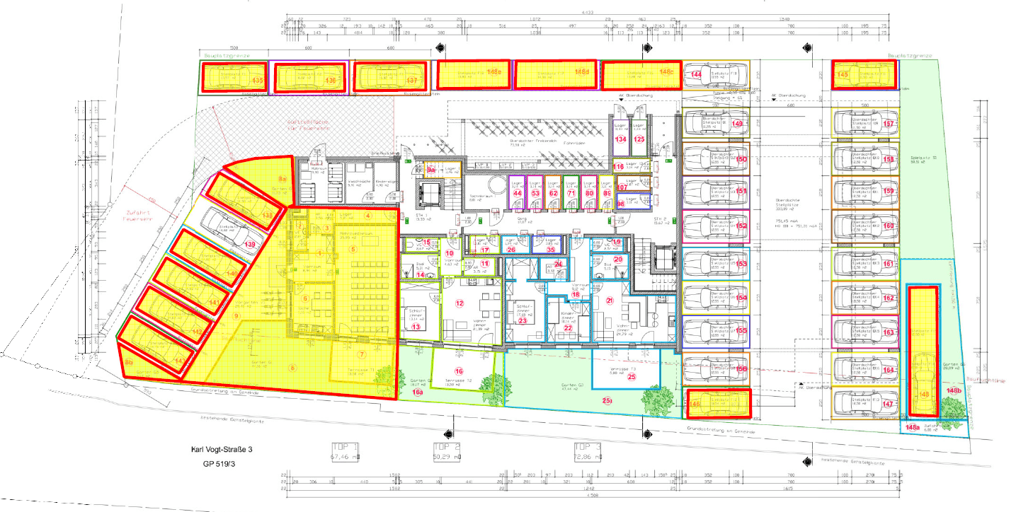 Detaillierter Grundriss mit verschiedenen Wohneinheiten, Parkplätzen und Gartenbereichen.