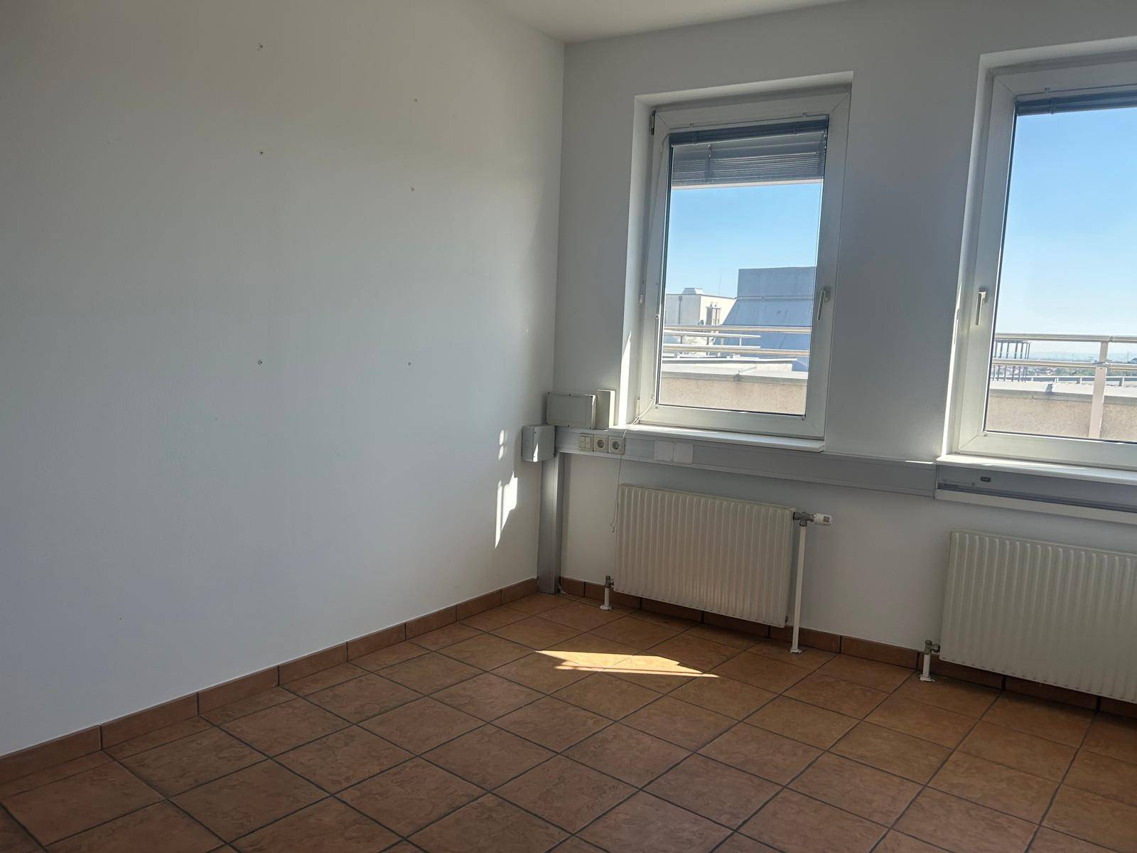 Büro 1.1.jpeg