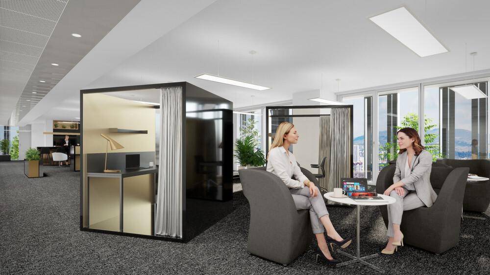 Modernes Großraumbüro mit flexiblen Arbeitsbereichen, Besprechungsnischen und großen Fenstern für viel Tageslicht.
