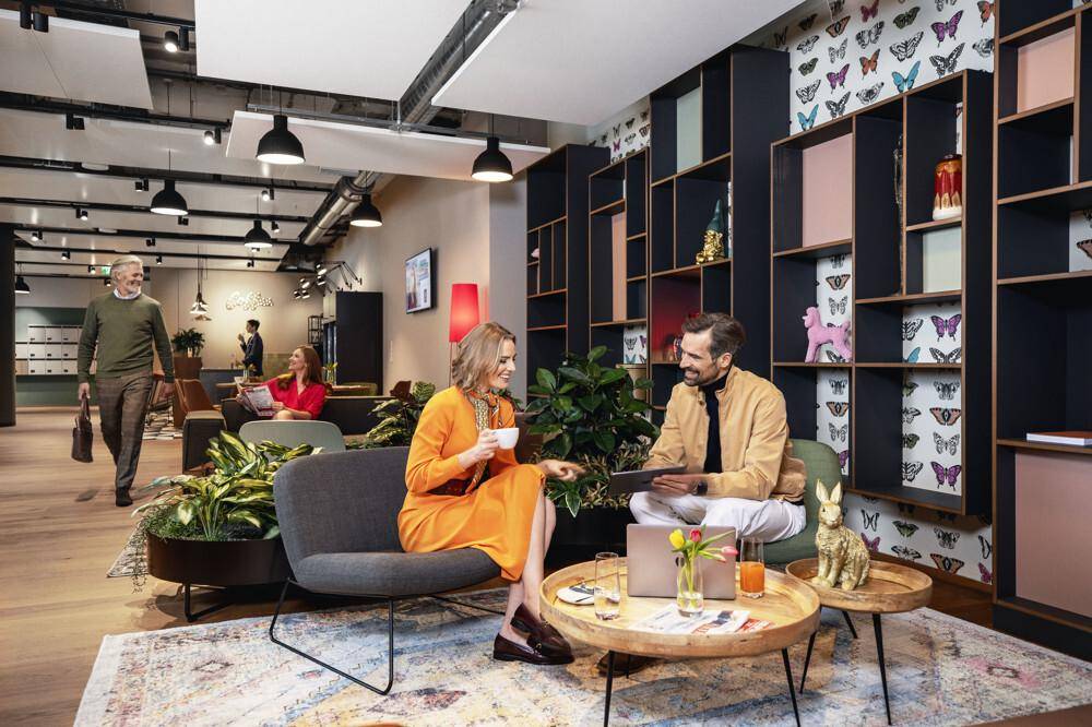 MYHIVE_Lounge_3V0A4525-2AR