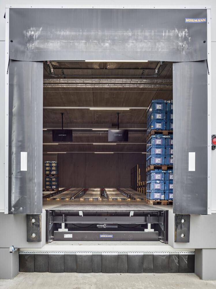 011_firma-pollmann-vitis-2020_peneder-fast-forward_by_kurt-hoerbst_142223