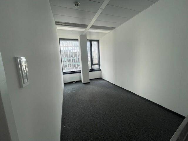 Büro 7