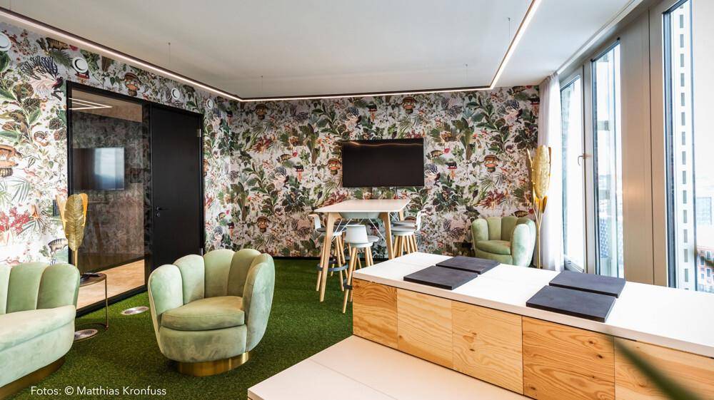Lounge 3