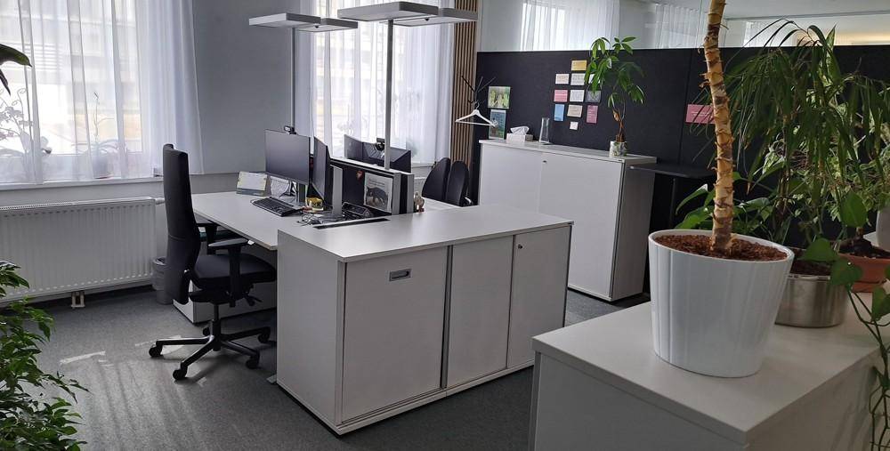 Büro 1