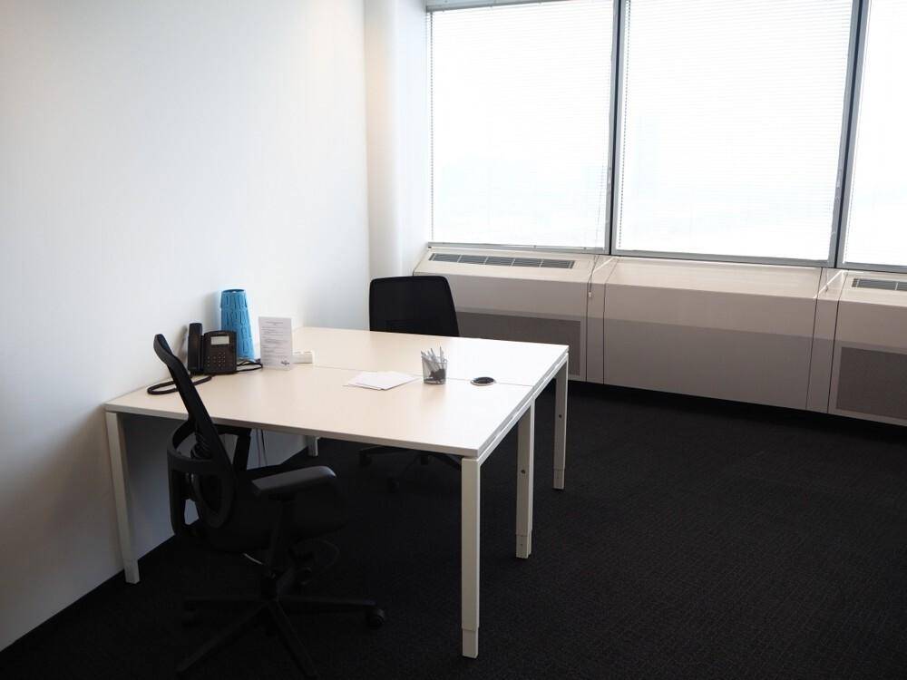 Regus Business Office im Millennium Tower – pohled 2