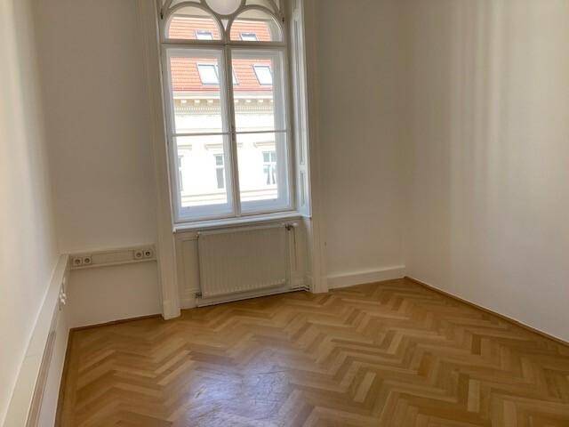 Büro 1