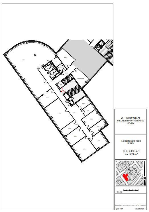 Grundriss des vierten Obergeschosses mit Büroräumen, Sanitärbereichen und vertikaler Erschließung.