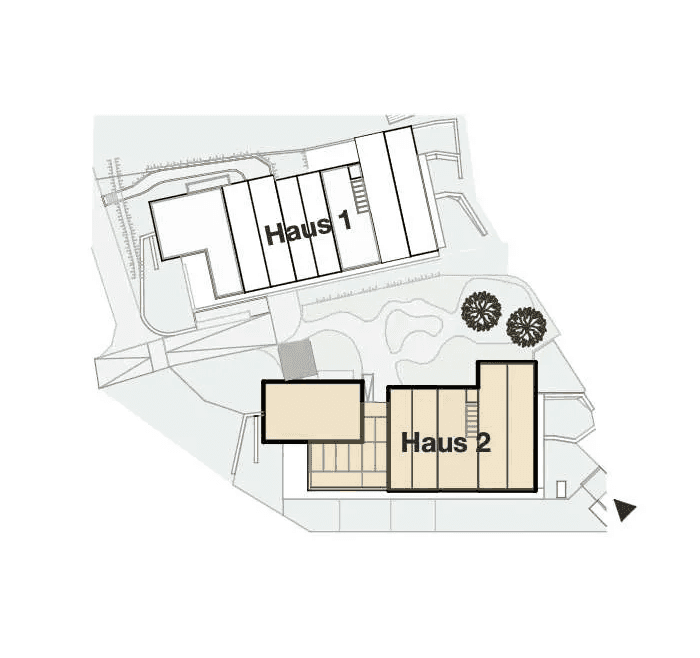 Lageplan der Wohnanlage mit zwei Gebäuden, Haus 1 und Haus 2, und Außenbereichen.