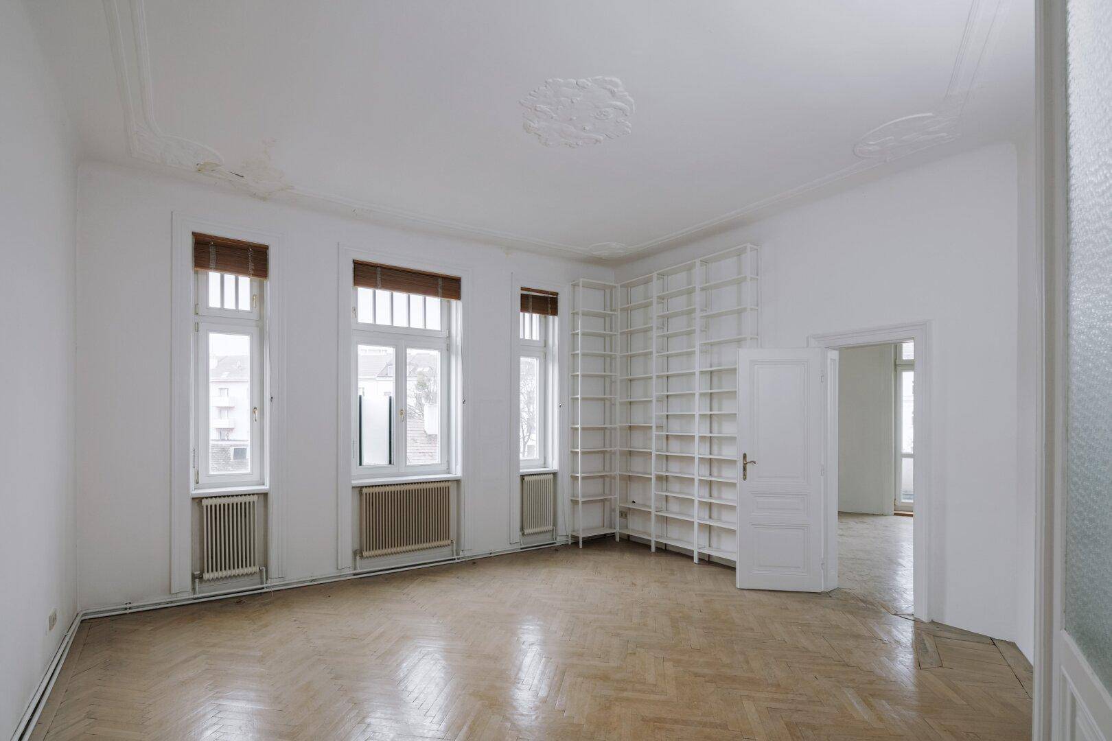 Sanierungsbedürftiges 4 Zimmer Altbau-Juwel mit Balkon in sehr guter zenraler Lage von Döbling! – pohled 2
