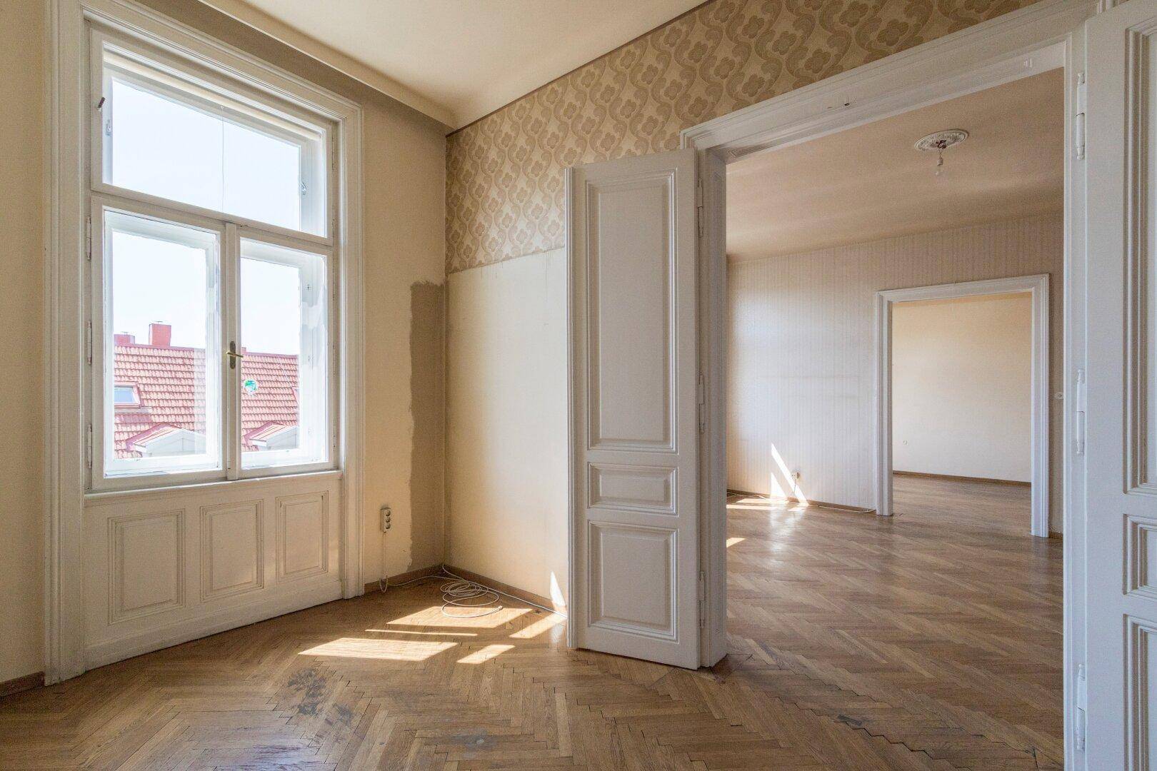 Südseitiger Altbau mit schönem Ausblick! Sanierungsbedürftige 3,5-Zimmer-Wohnung im 3. Stock - Ansicht 4