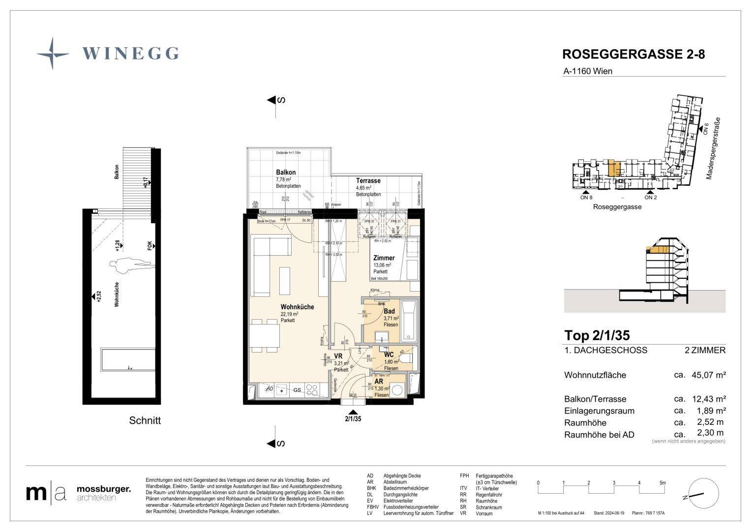 Detaillierter Grundriss einer 2-Zimmer-Dachgeschosswohnung mit offener Wohnküche, Bad, separatem WC, Balkon und Terrasse.