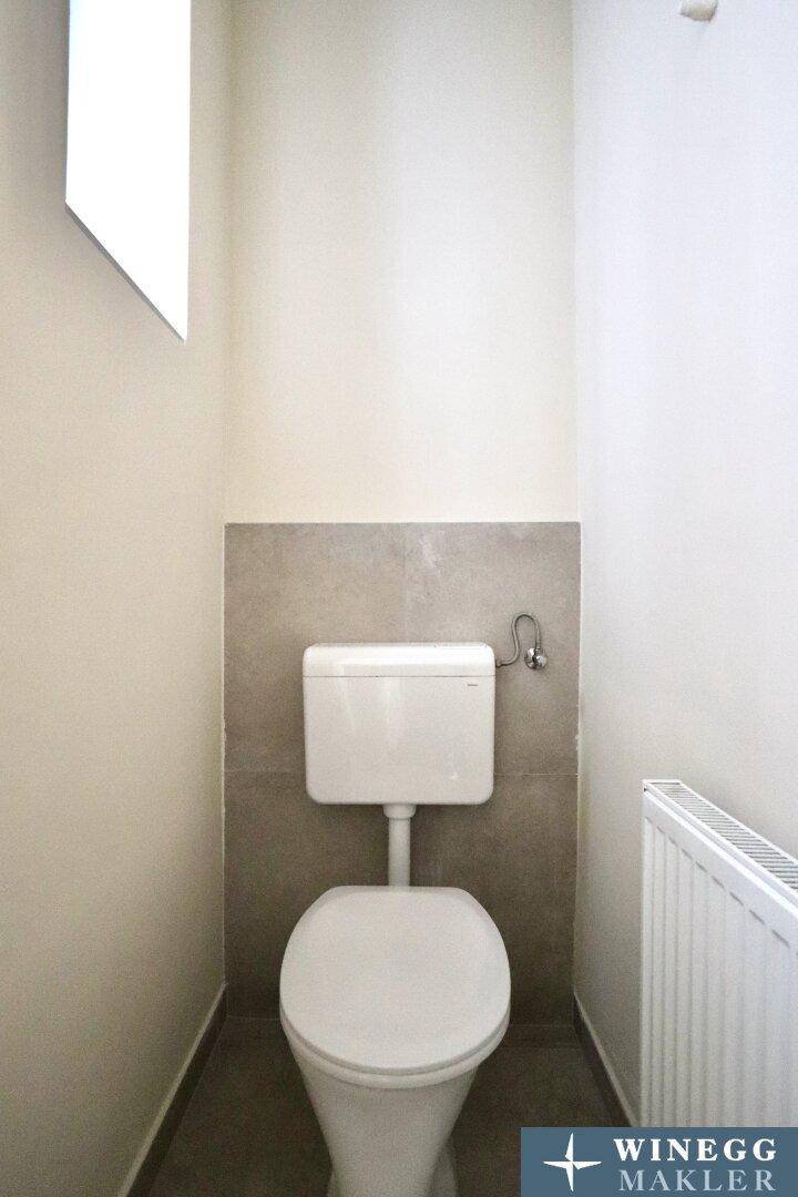 separate Toilette