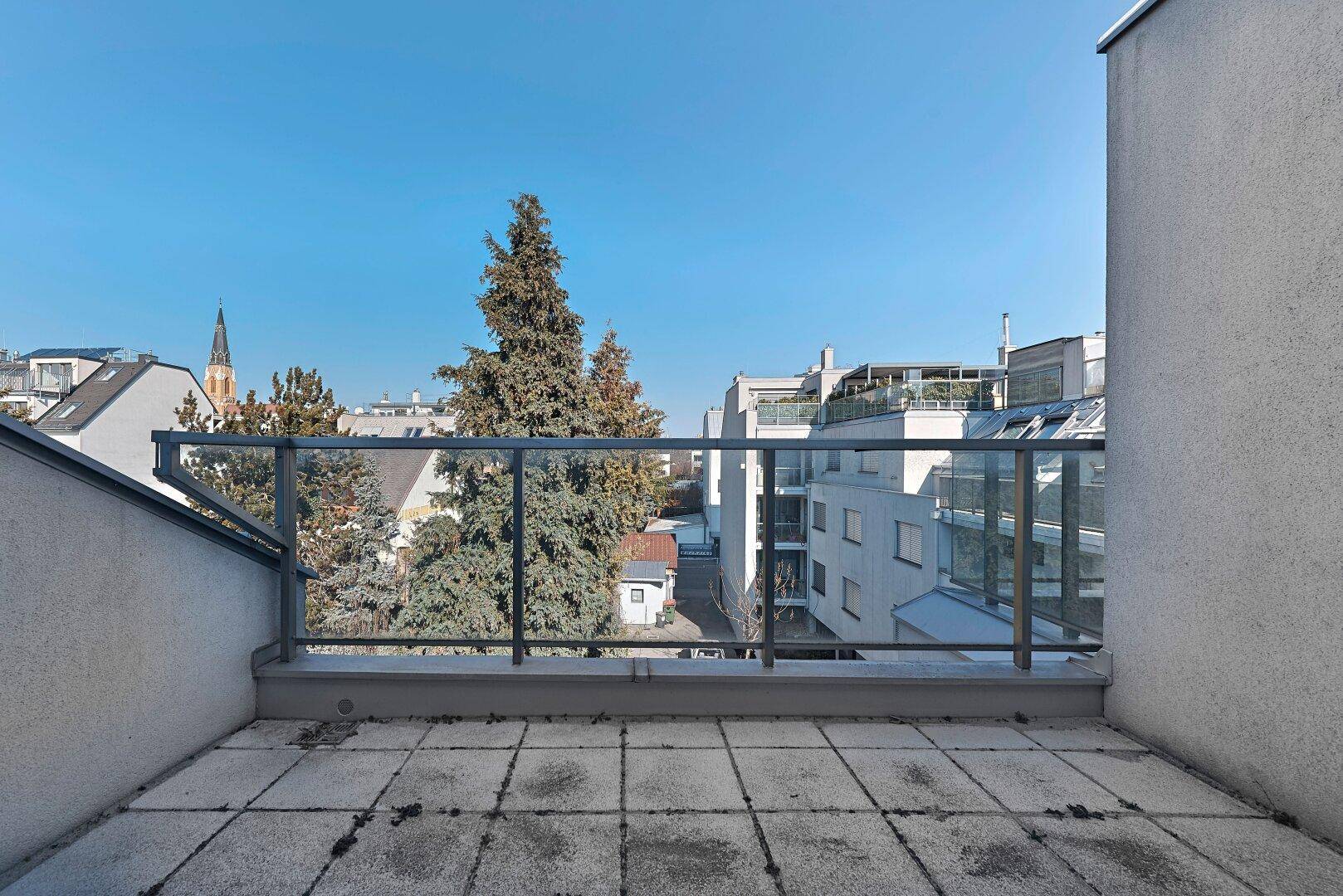 Terrasse beim Badezimmer