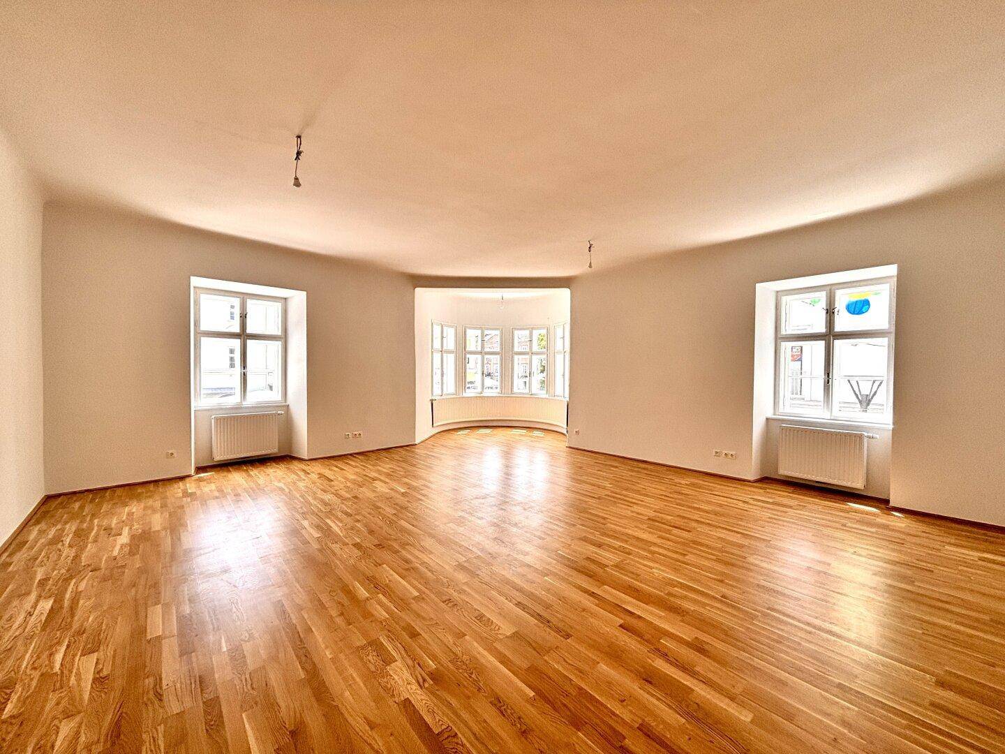 Büroraum 1 zum Hauptplatz