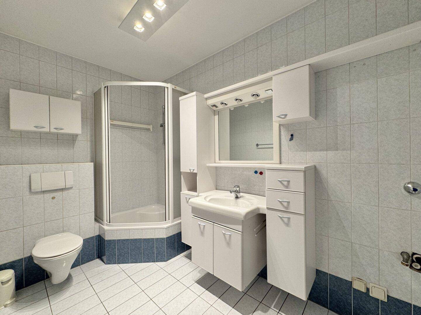 Badezimmer EG