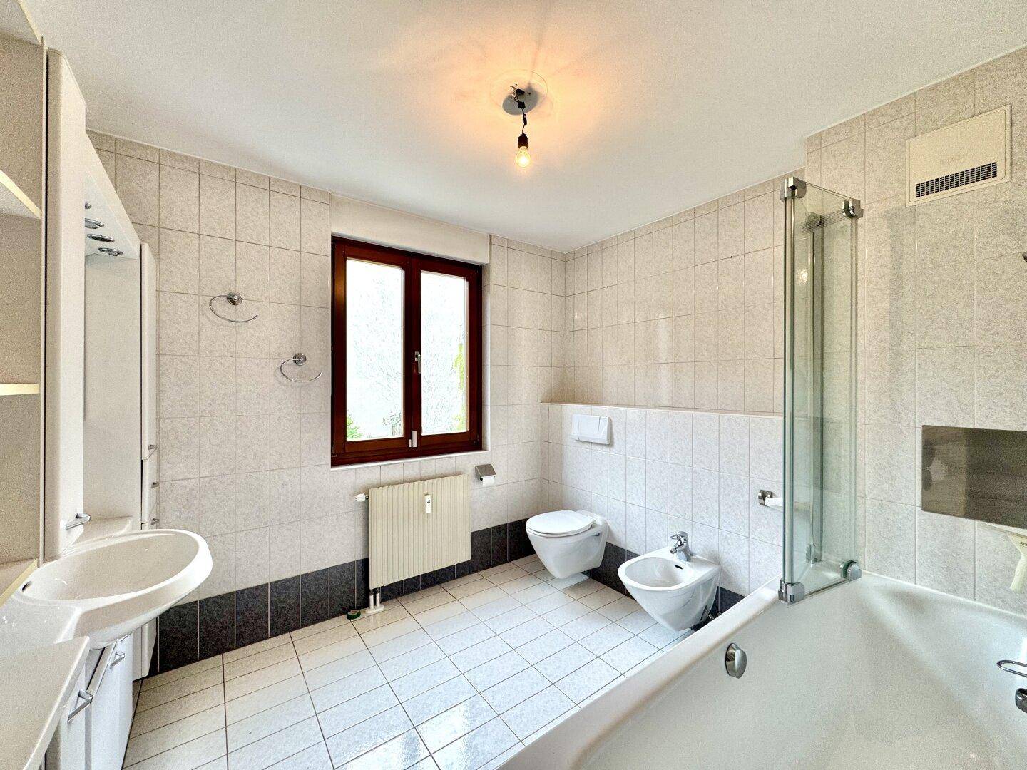 Badezimmer im 1. OG