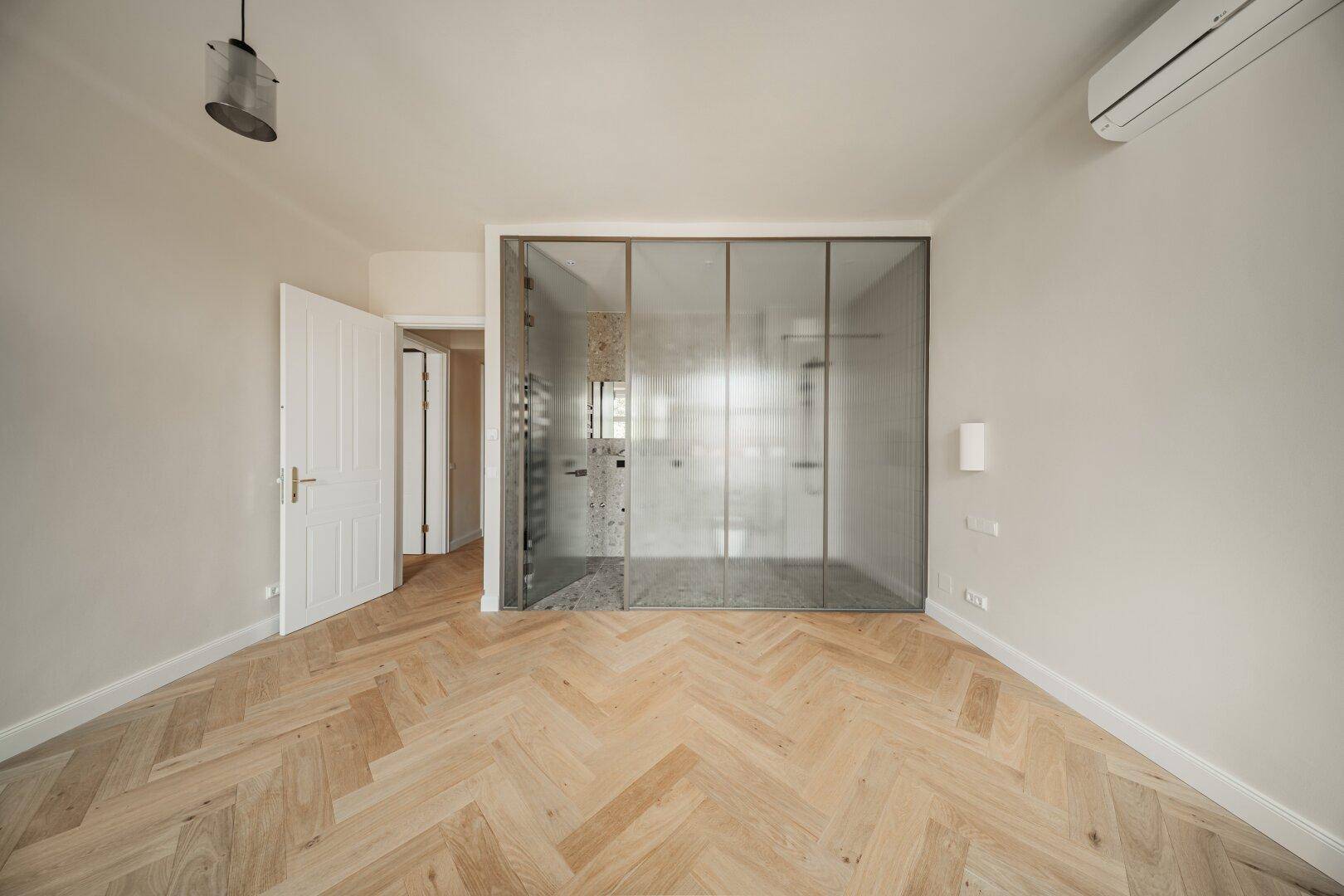 Master-Bedroom