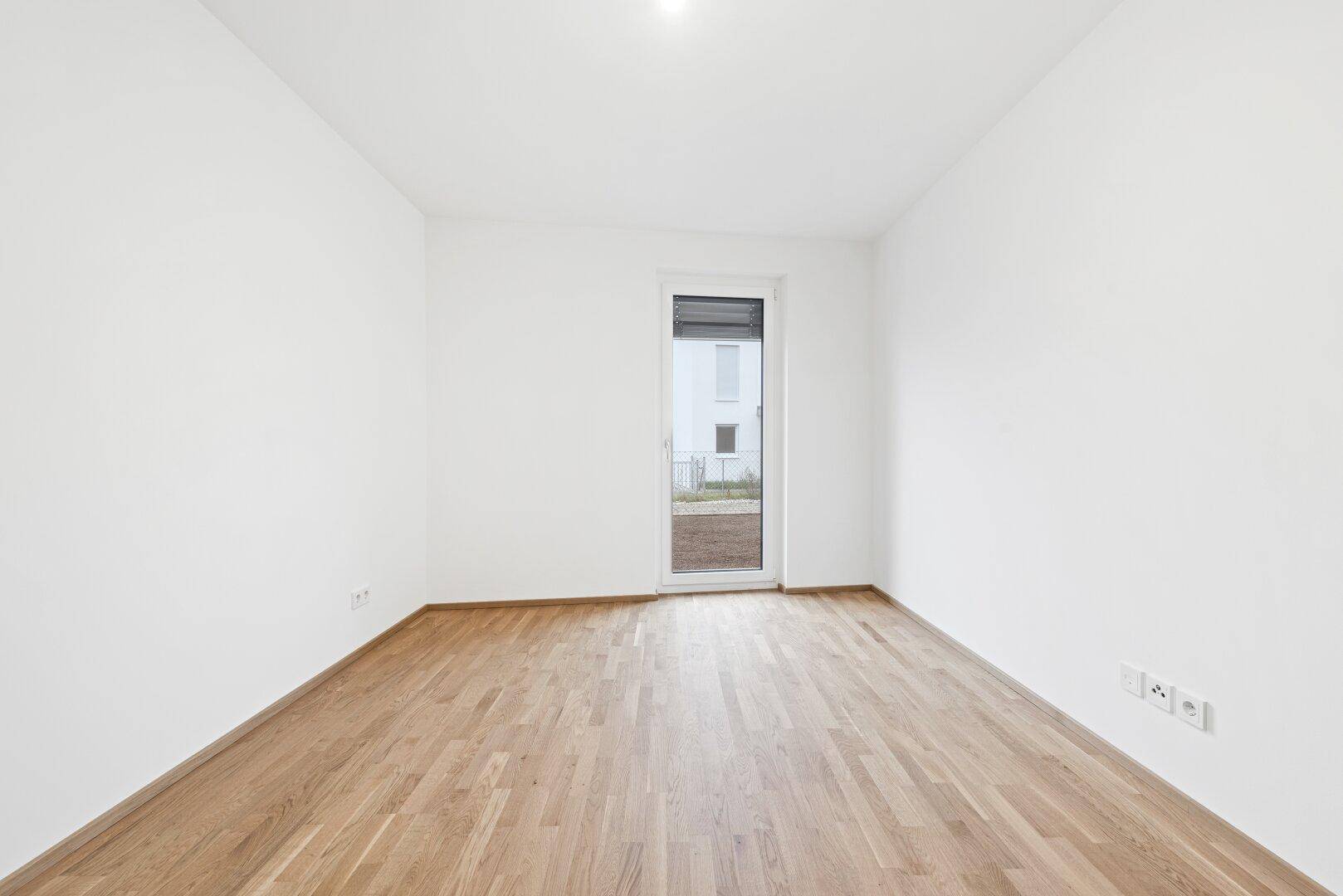 Zimmer mit Schrankraum