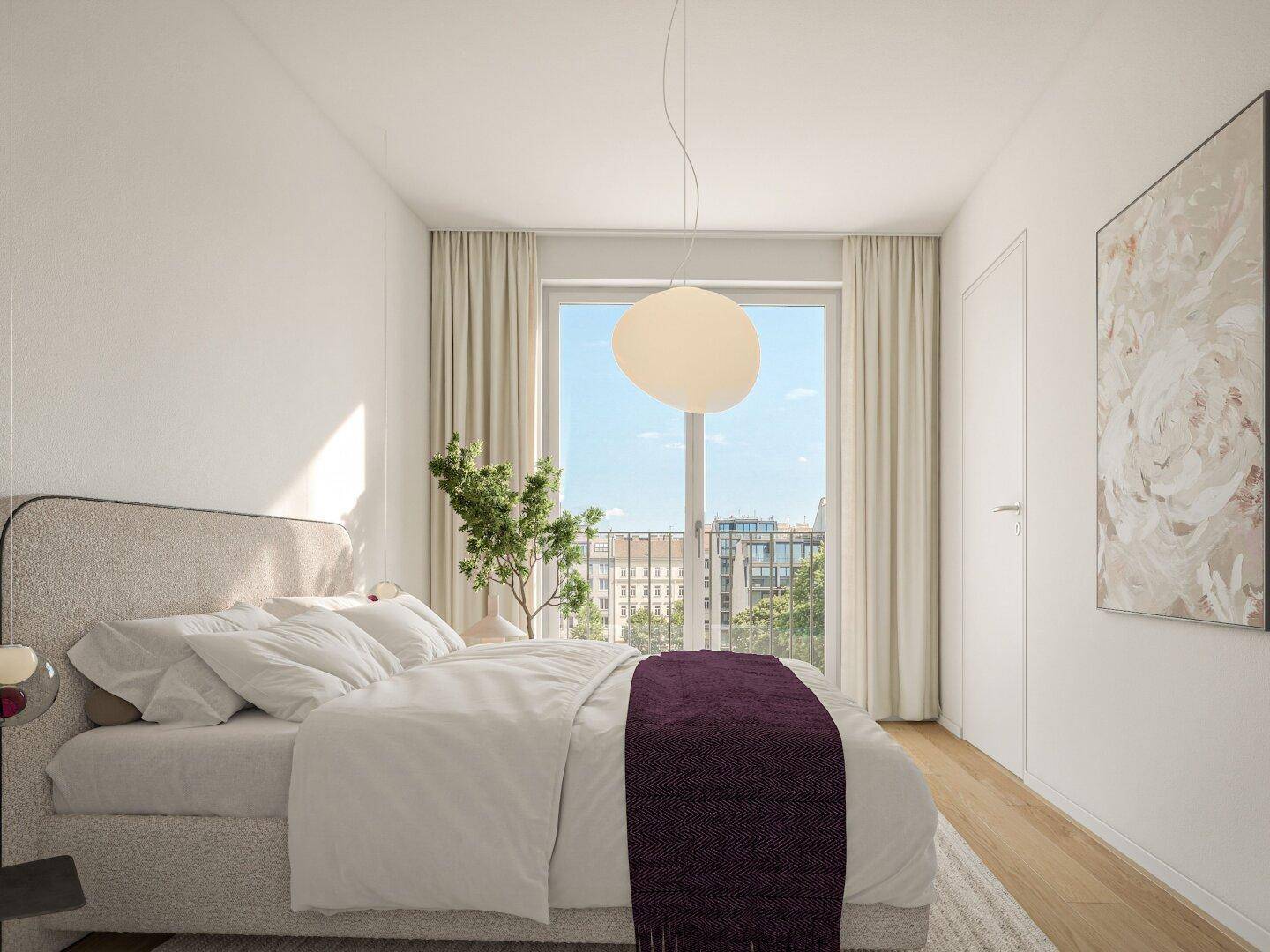 Helles Schlafzimmer mit großem Fenster, Holzboden und modernem Bett.