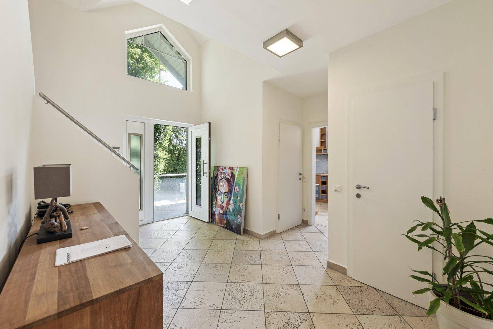 Eine Adresse für Menschen, die angekommen sind | Bezugsfertige Villa mit Pool und viel Privatsphäre oberhalb des Thermalorts Bad Fischau - Ansicht 5