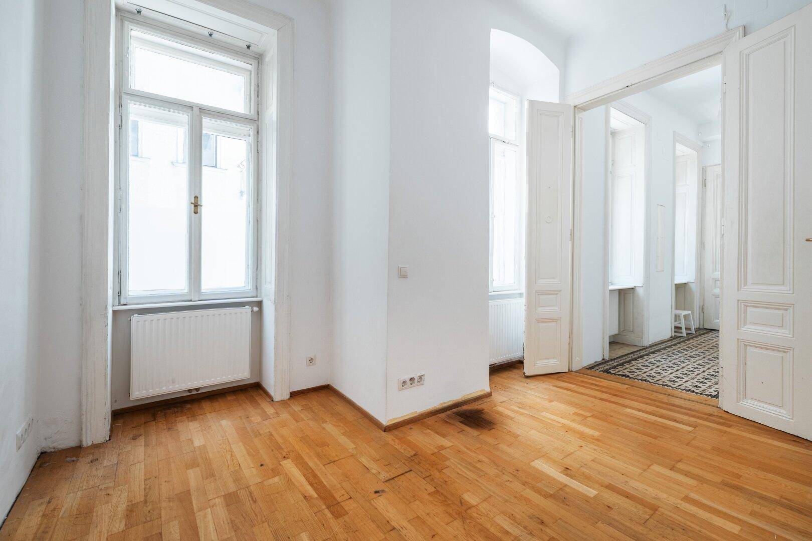 Ruhiger 3-Zimmer-Altbau in Hoflage bei Burggasse! - Ansicht 5