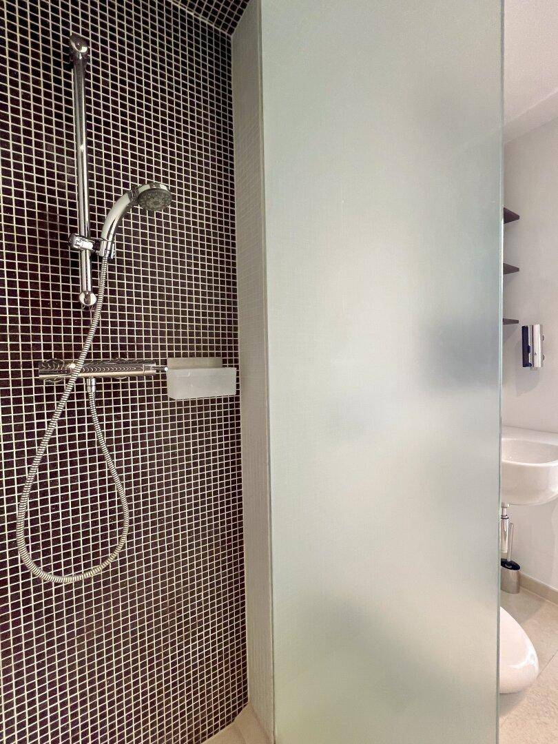 Dusche / Ebene 2