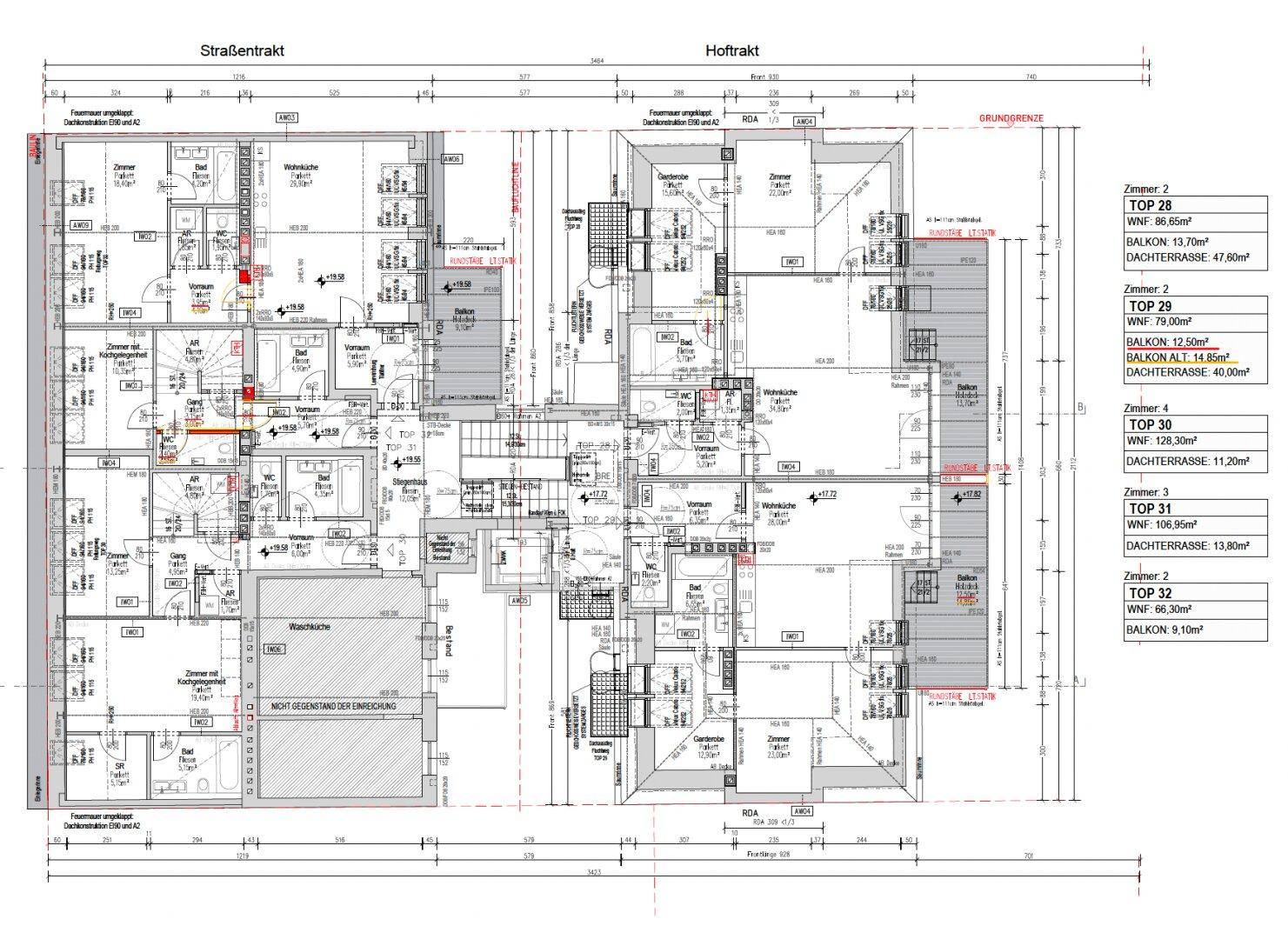 Detaillierter Grundrissplan mit verschiedenen Wohneinheiten und Balkonen.
