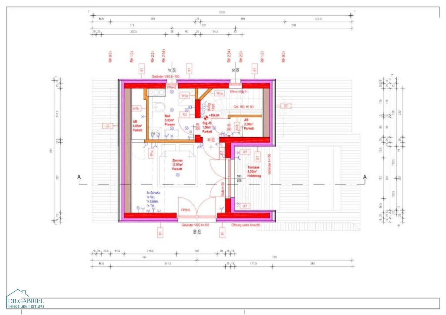 Grundriss des Dachgeschosses mit Schlafzimmer, Bad und großer Terrasse.