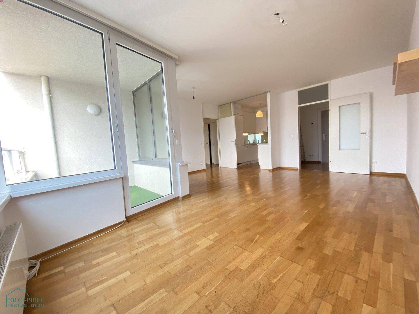 Wohn-Esszimmer mit Küche