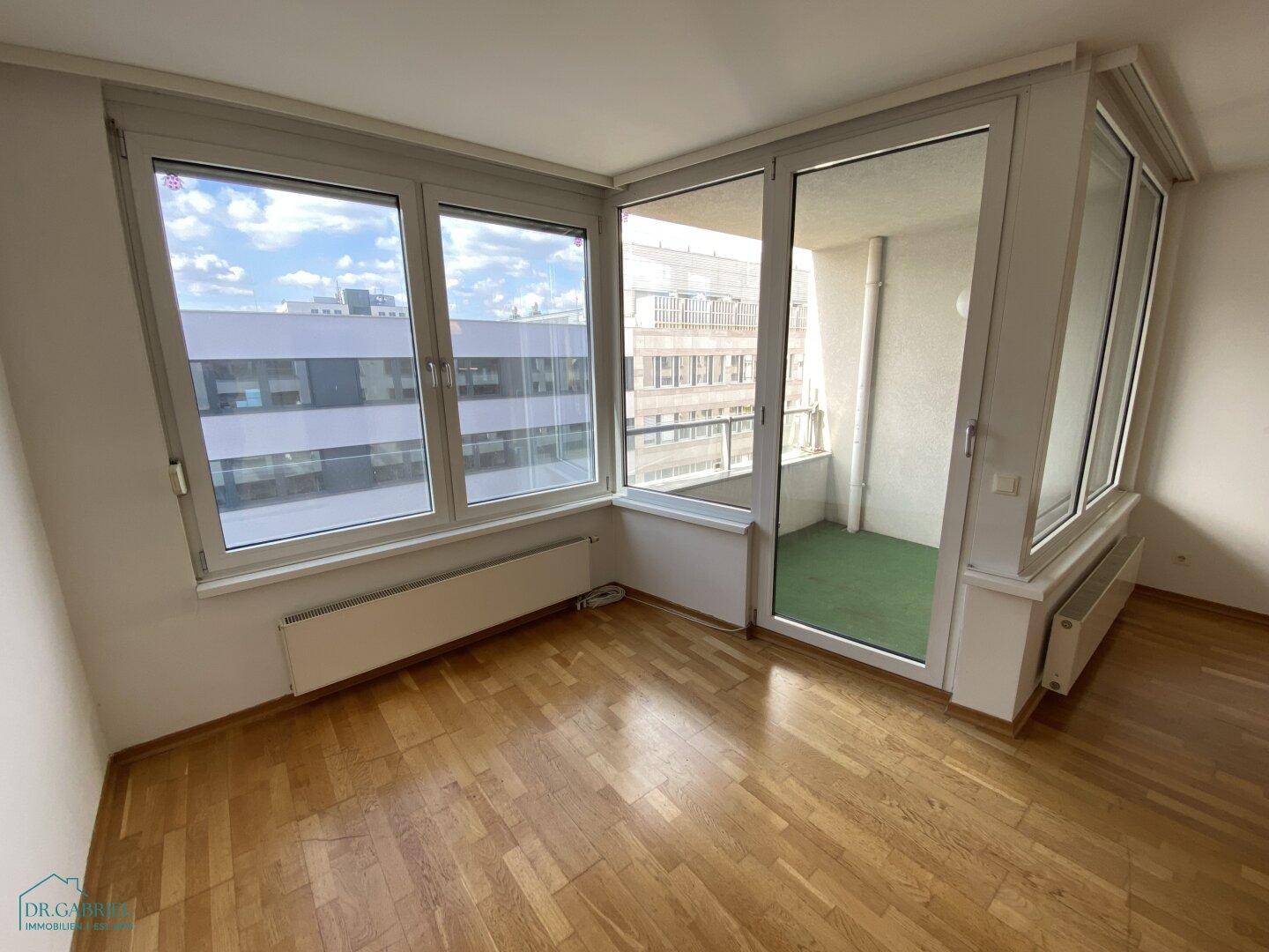 Wohn-Esszimmer mit Küche