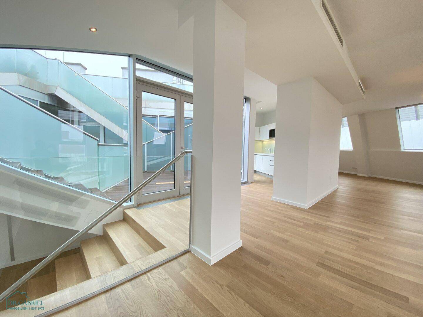DACHTERRASSENWOHNUNG mit TOLLEM BLICK – další