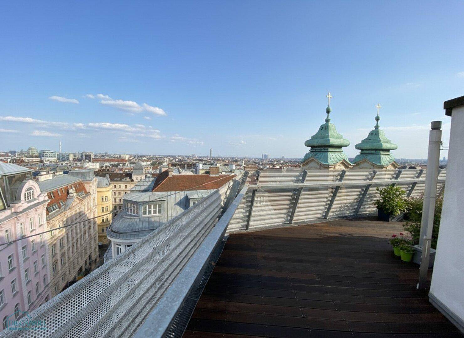 DACHTERRASSENWOHNUNG mit TOLLEM BLICK – pohled 2