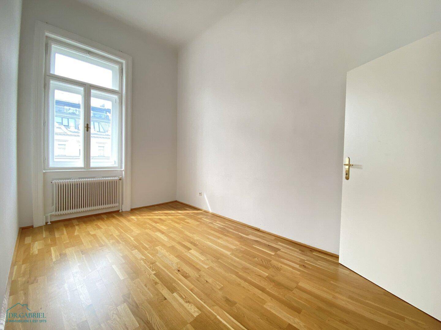 Schlafzimmer III