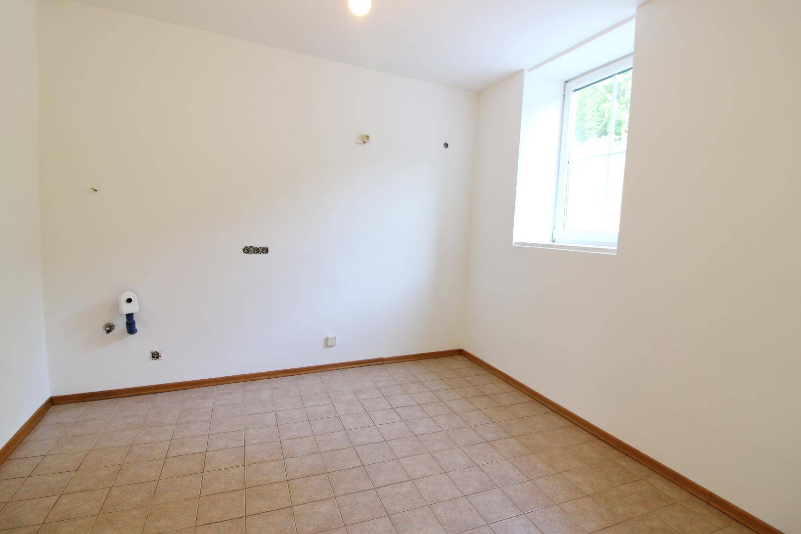 Wirtschaftsr./Büro