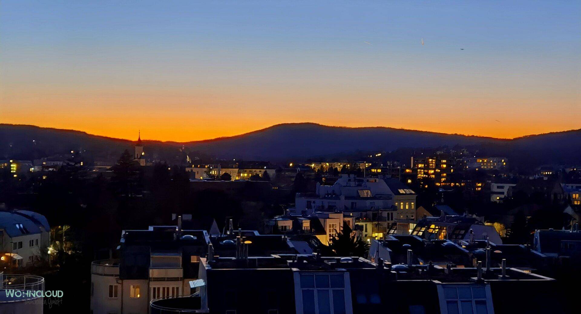 herrliche SONNENUNTERGANGSSTIMMUNG auf Terrasse