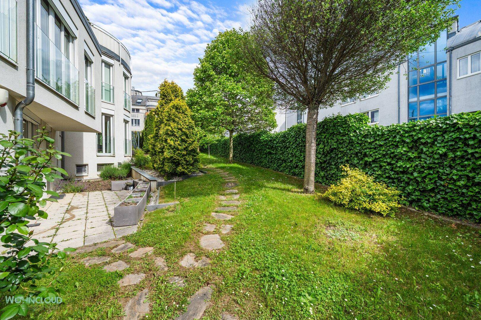 GARTEN ENTLANG DER GANZEN WOHNUNG