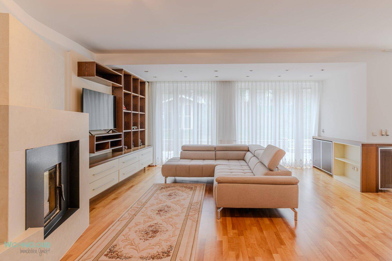 WOHNZIMMER mit OFFENEM KAMIN