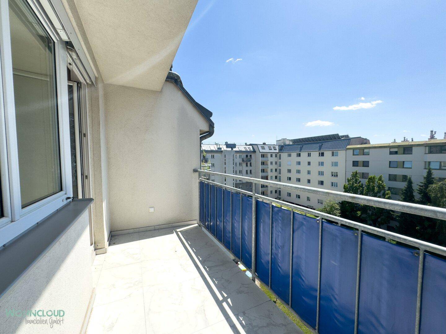 LOGGIA